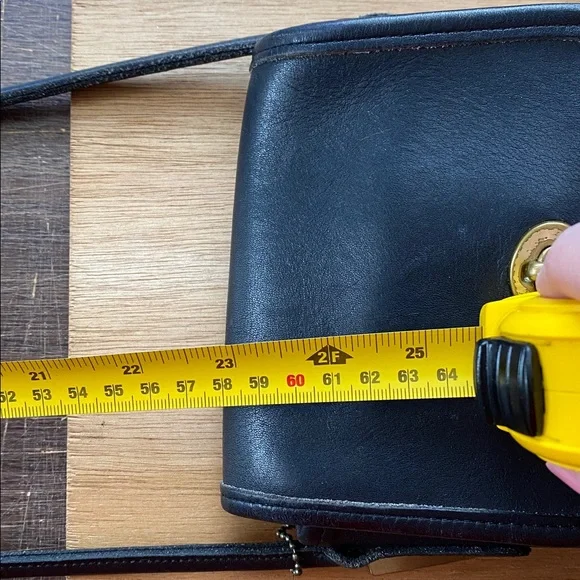 Vintage Coach Black Leather Scooter Bag 9893 - Picture 8 of 16